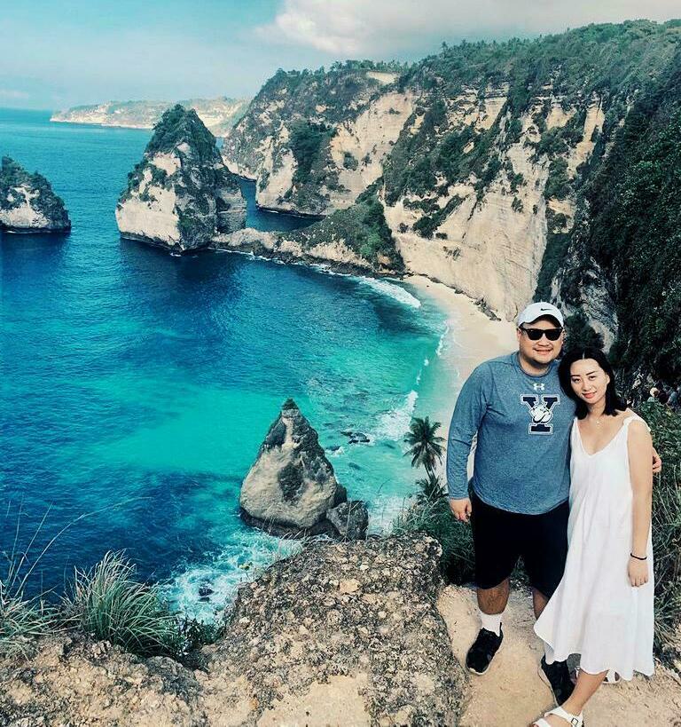 <p>I'm a service! </p>